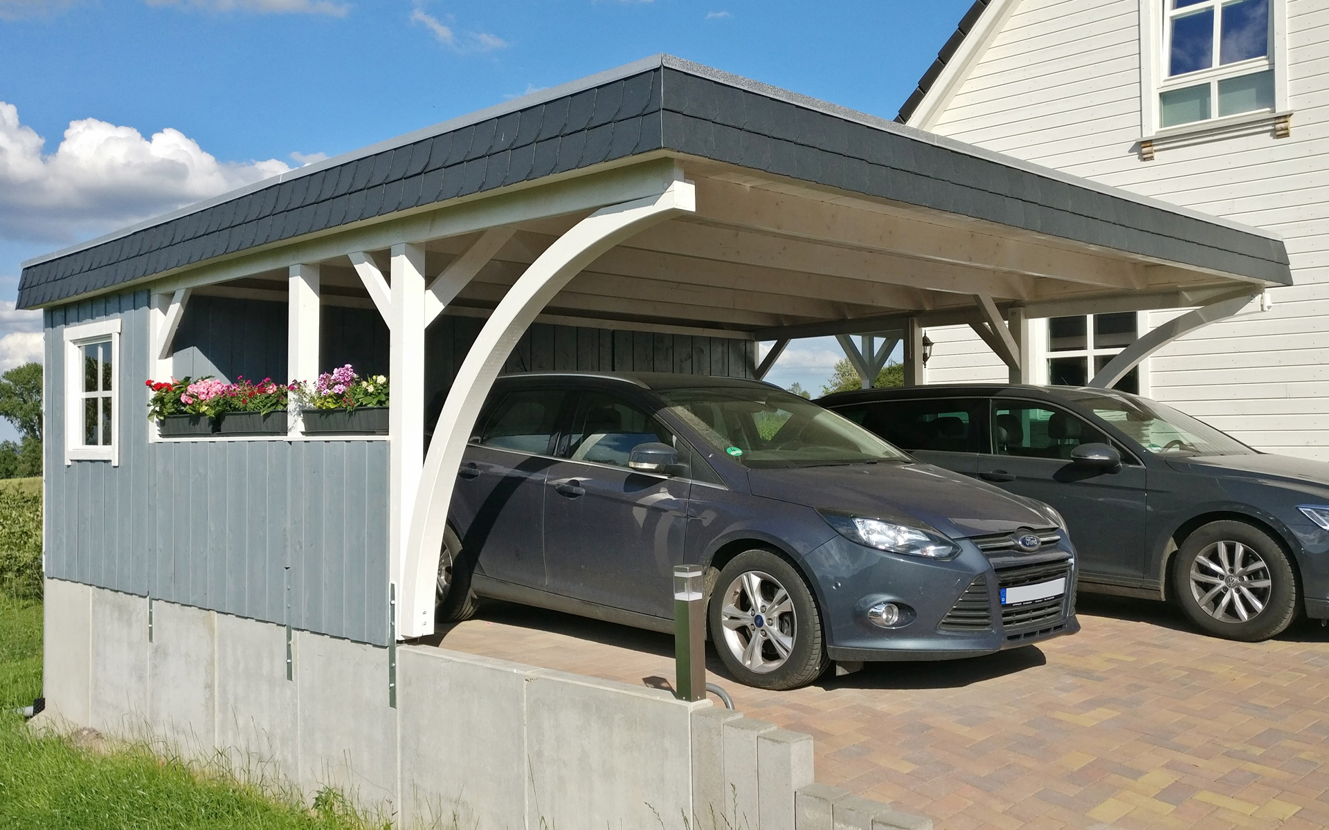 Doppelcarport 610x700 mit 2 Leimholzbögen und Abstellraum 200 cm